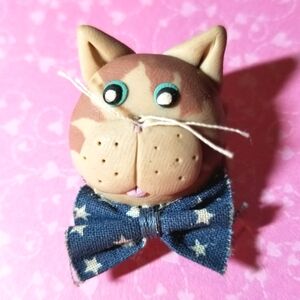 Cat brooch handmade kitty pin tan blue